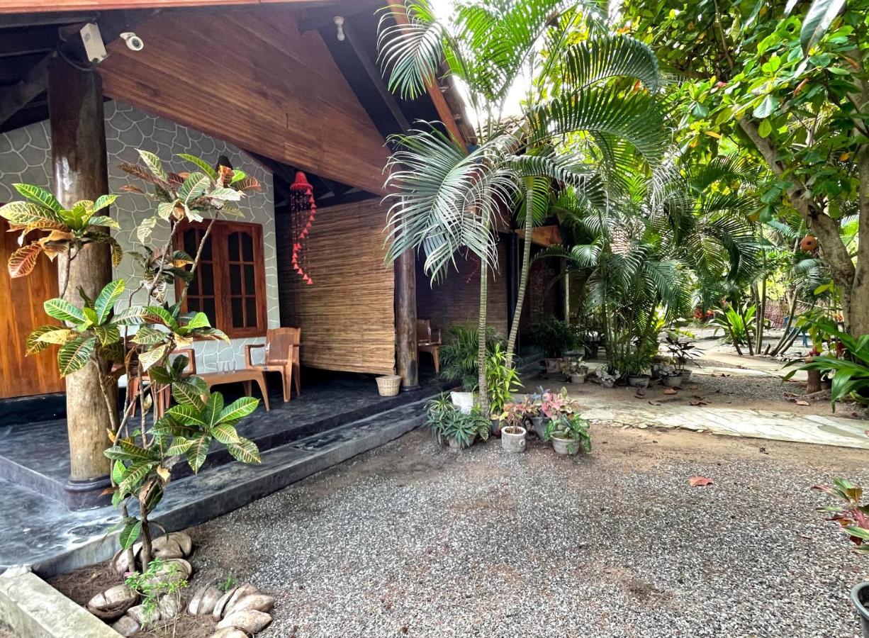 New Roy Guest House Kalkudah  Eksteriør bilde